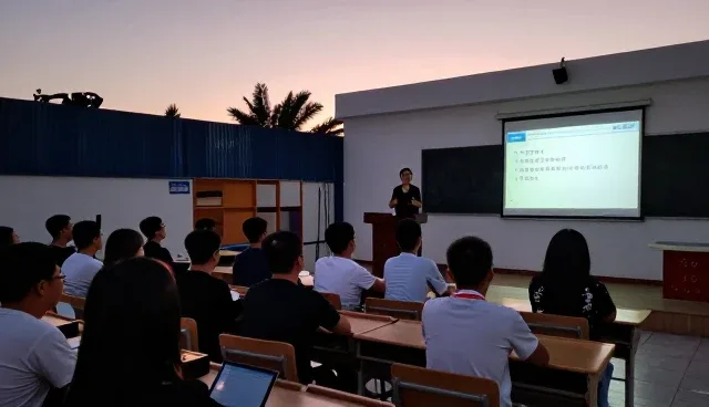 提升翻译效率:技术培训中的使用与维护建议